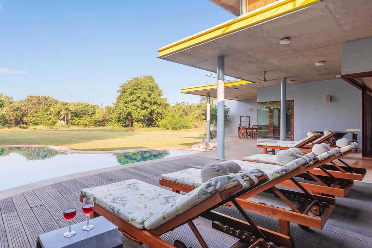 Jay House By Stayvista - Leisure Oasis With Pool, Snooker, Table Tennis & Foosball Fun Alibág Kültér fotó